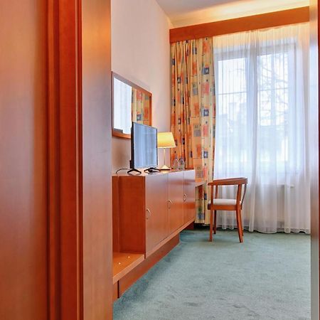Hotel Popelka Прага Екстериор снимка