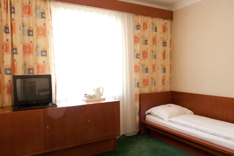 Hotel Popelka Прага Екстериор снимка