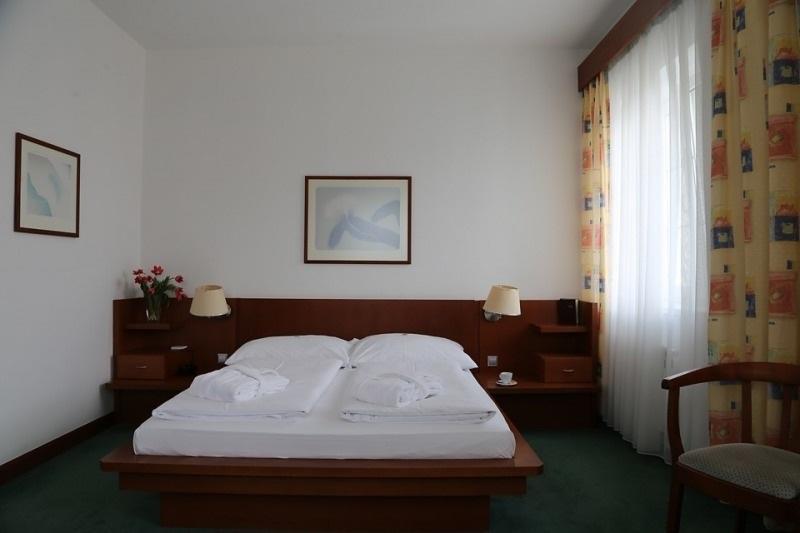 Hotel Popelka Прага Екстериор снимка