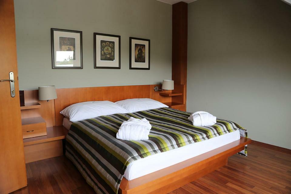 Hotel Popelka Прага Екстериор снимка