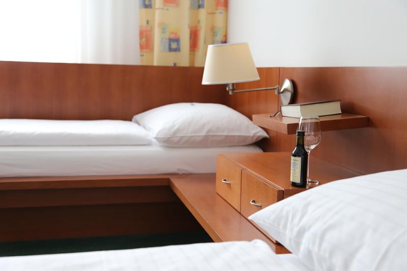 Hotel Popelka Прага Екстериор снимка
